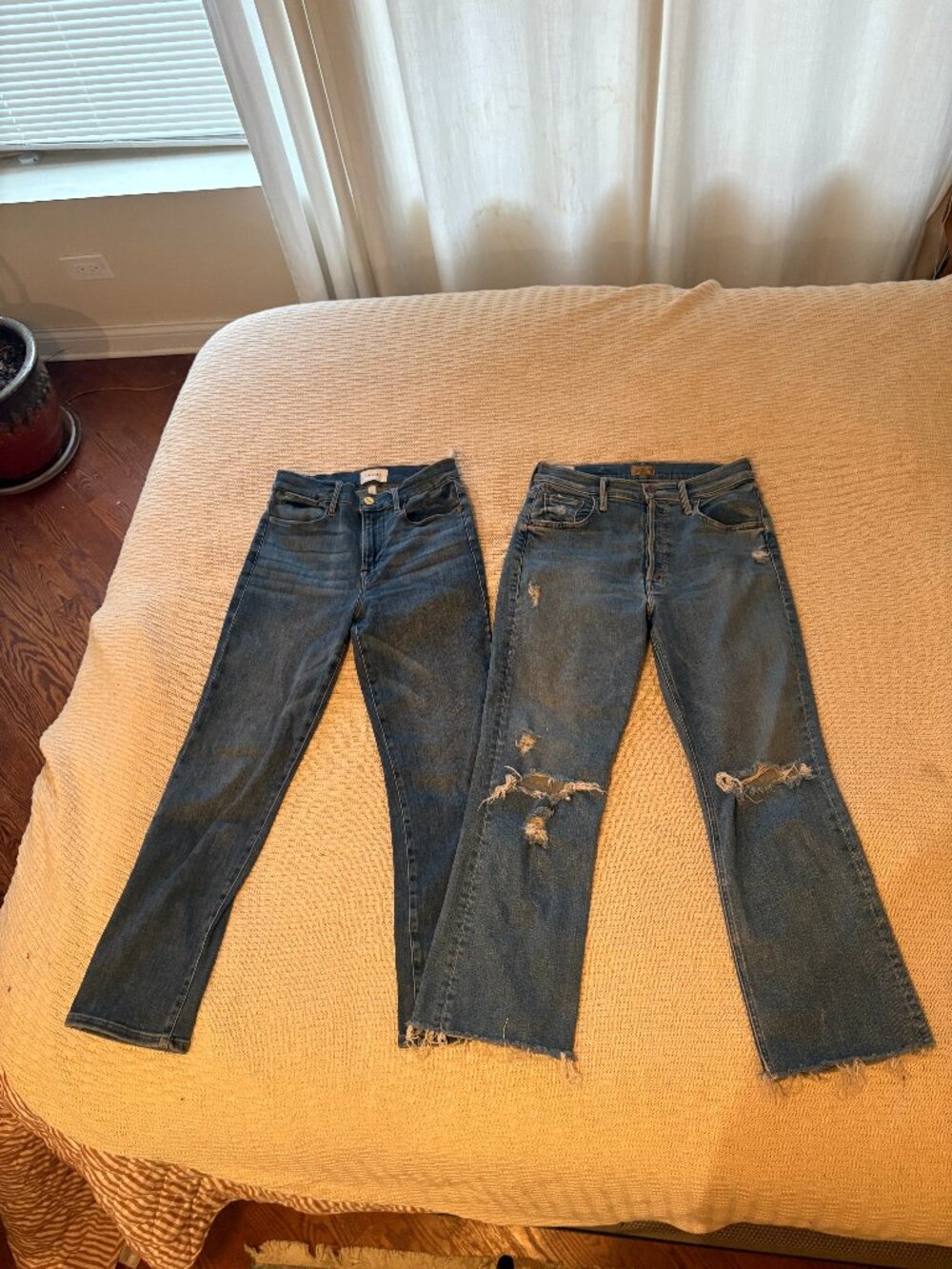 Two pairs of FRAME jeans, cropped, size 27